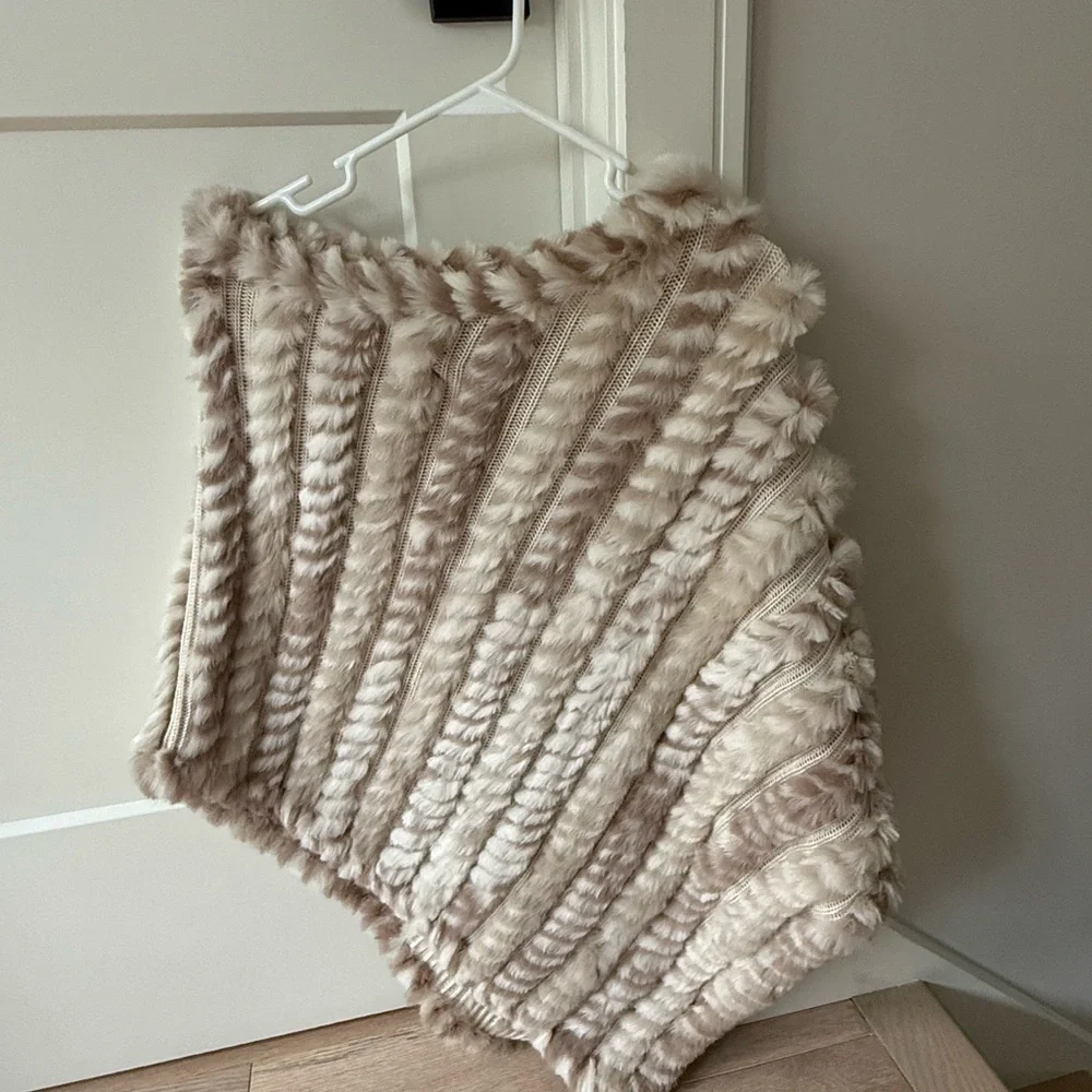 Luxurious Cream Fur Poncho